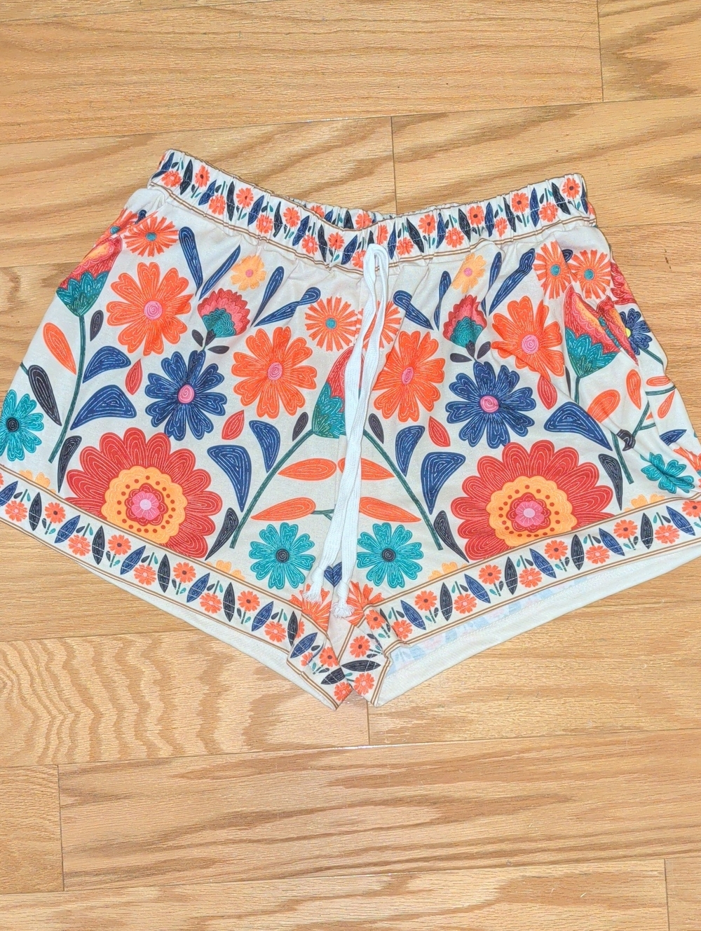 Floral Print Women's Drawstring Shorts - Multicolor